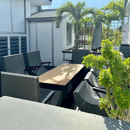 Villa Rumah Putih Abu Abu Senggigi Exterior foto